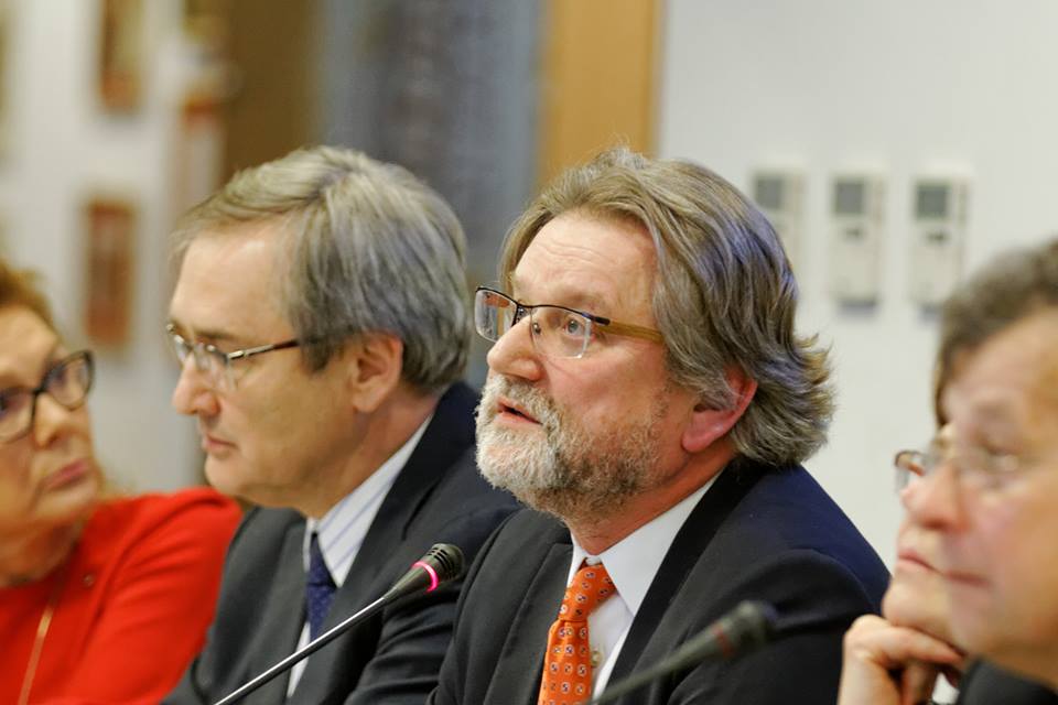 Ministerstwo Zdrowia: medyczna marihuana nie istnieje. A co z chorymi, którzy jej potrzebują?