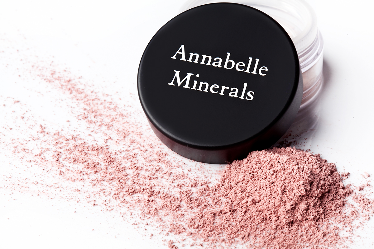 Róż mineralny Annabelle Minerals: rumieniec bez konserwantów