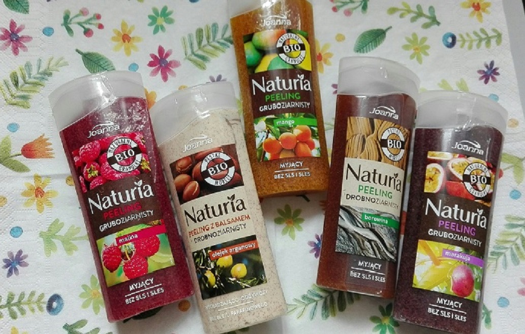 Naturia peelingi do ciała z naturalnymi granulkami