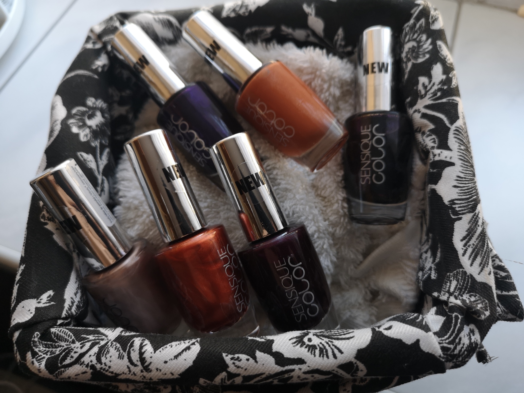 Sensique Color dla zwolenniczek tradycyjnego manicure