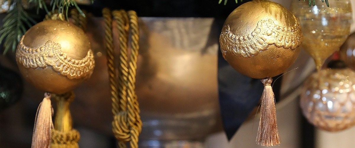 Świąteczne bombki – jak wykonać je własnoręcznie?