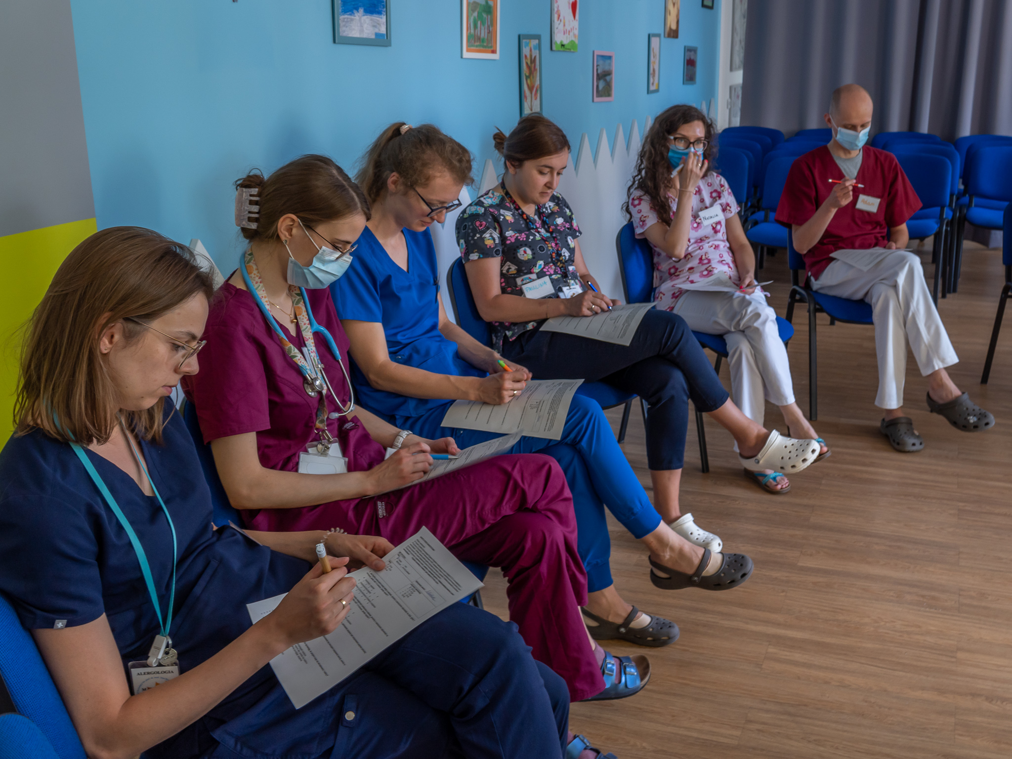 Szkolą lekarzy jak komunikować się z małym pacjentem i jego rodziną