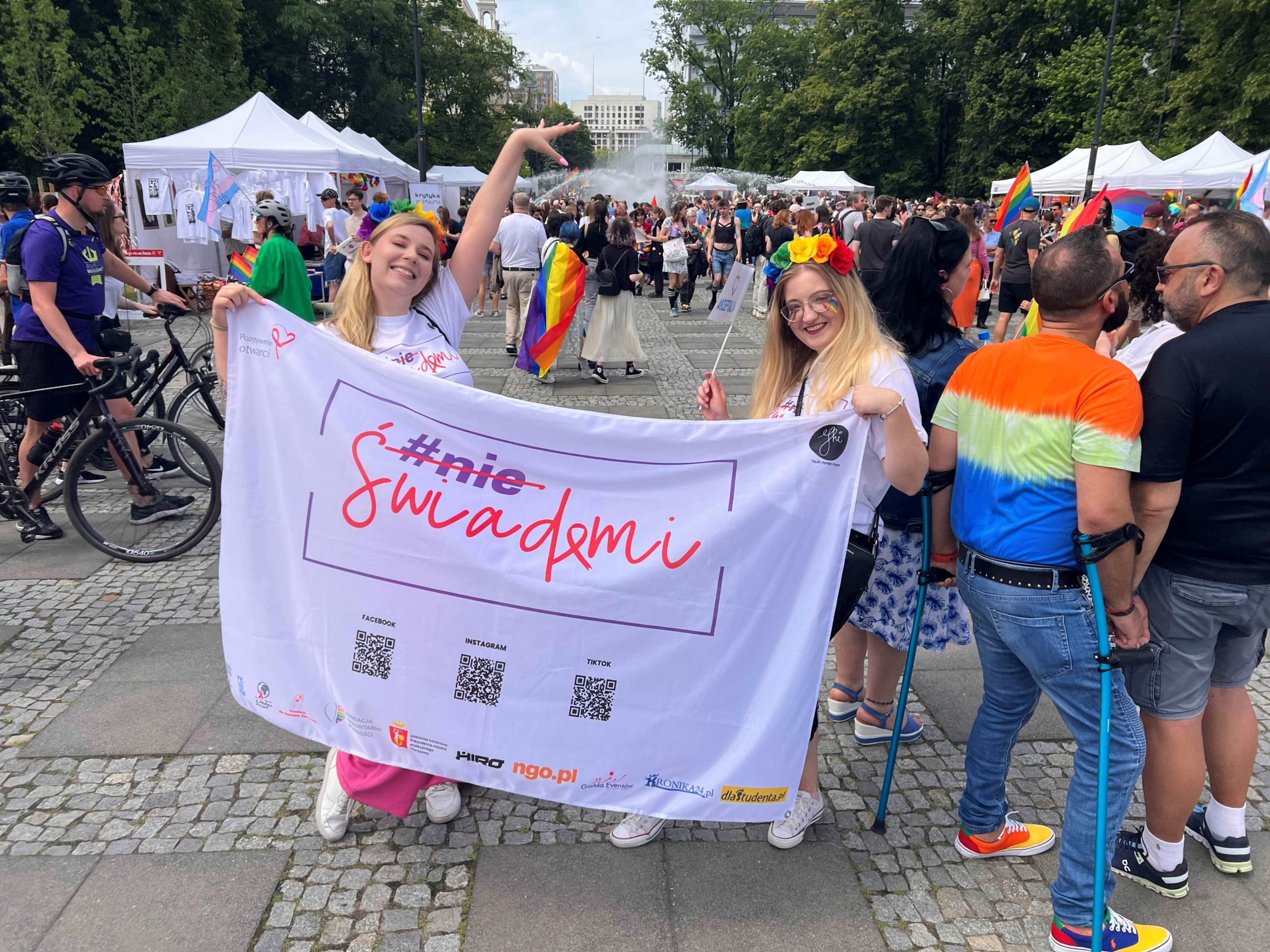 Warszawa. Labirynt wiedzy o HIV od 19 sierpnia na skwerze Hoovera