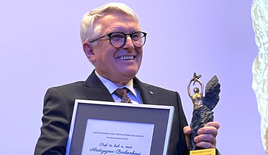 Prof. Andrzej Bochenek uhonorowany przez samorząd lekarski