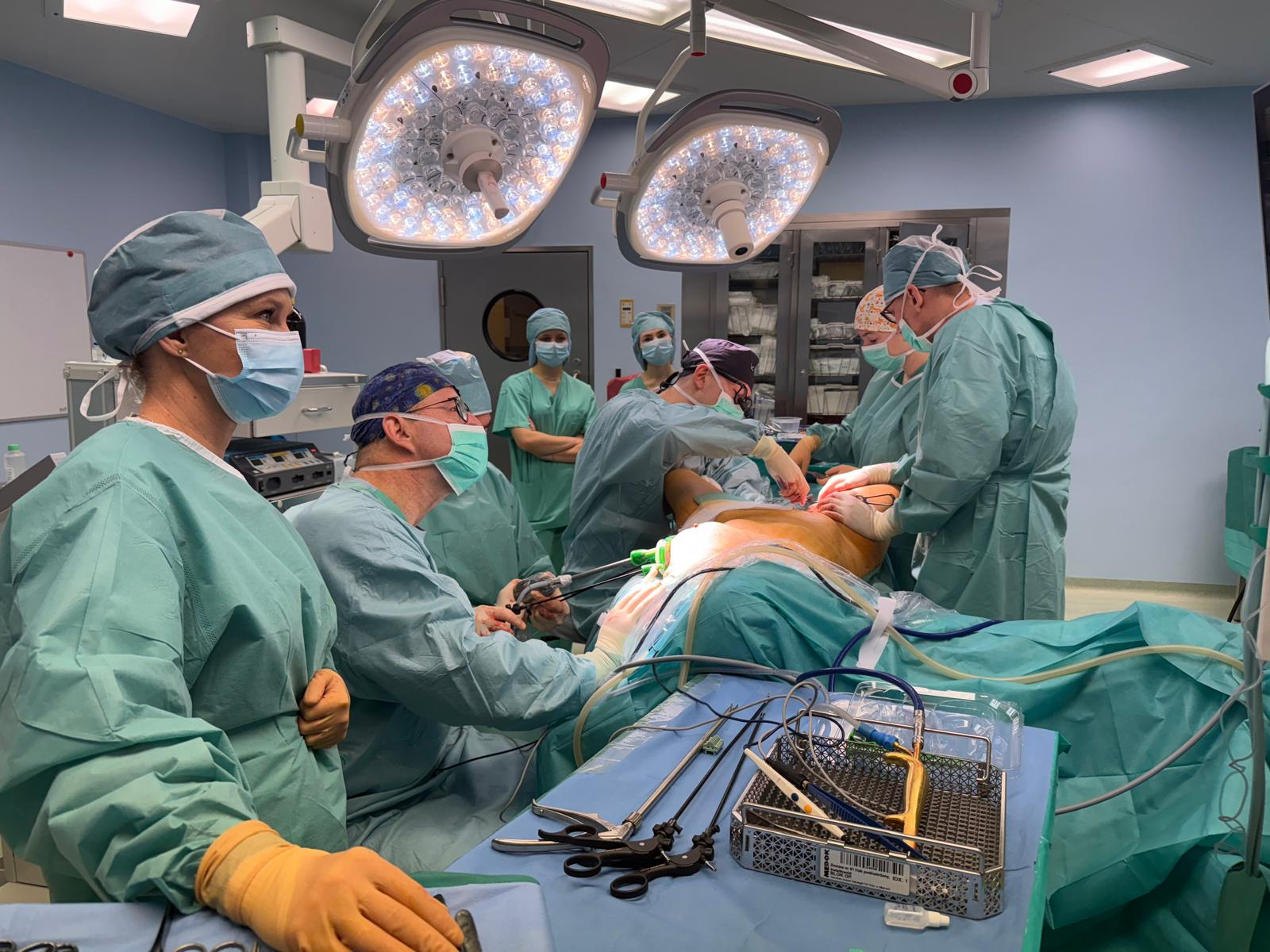 Pierwszy taki zabieg w Polsce! Własne tkanki pacjentki zamiast sztucznego implantu